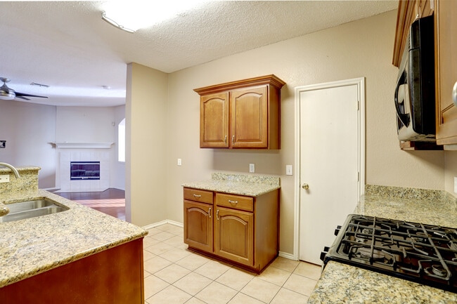 3507 Tamarack Dr
