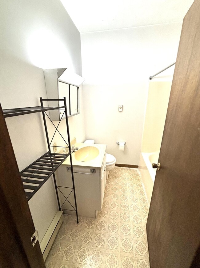 Photo - 600 State St Unit 4