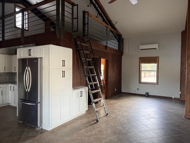 Photo - 11923 Fuller Rd