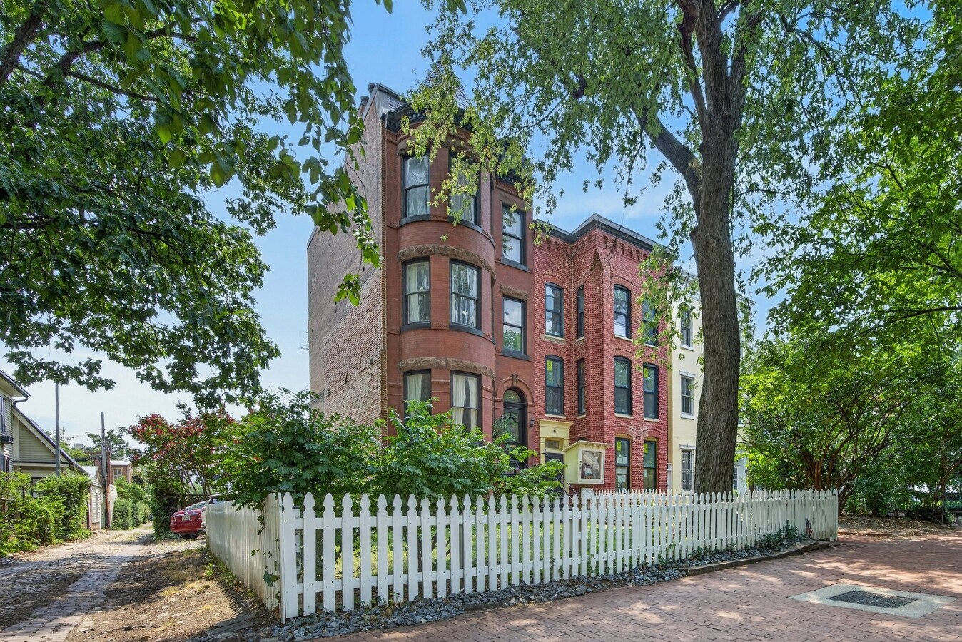Photo - 311 East Capitol St SE Unidad A