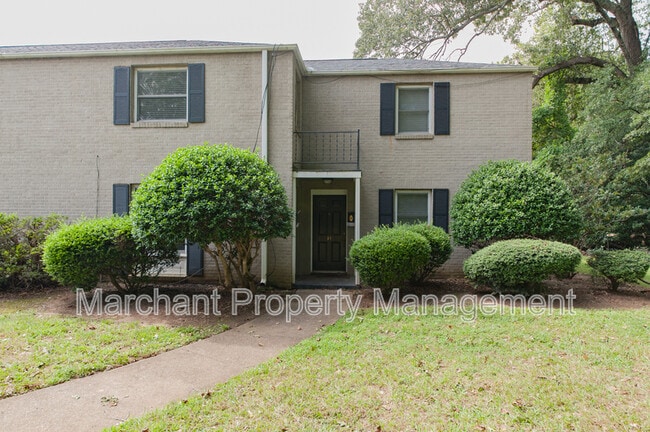 Building Photo - 605 University Ridge