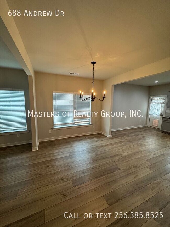 Photo - 688 Andrew Dr