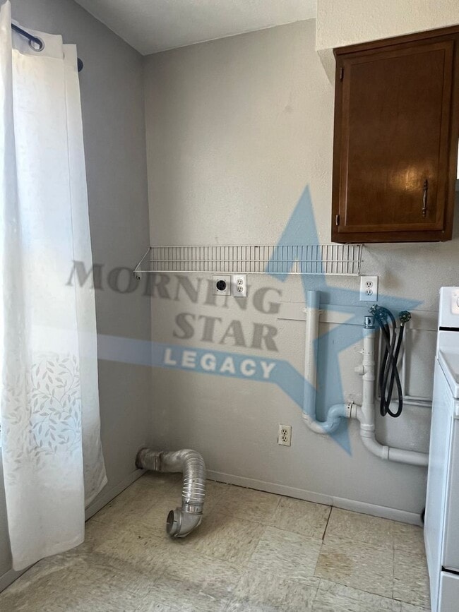 Photo - 2325 College St Unit #3