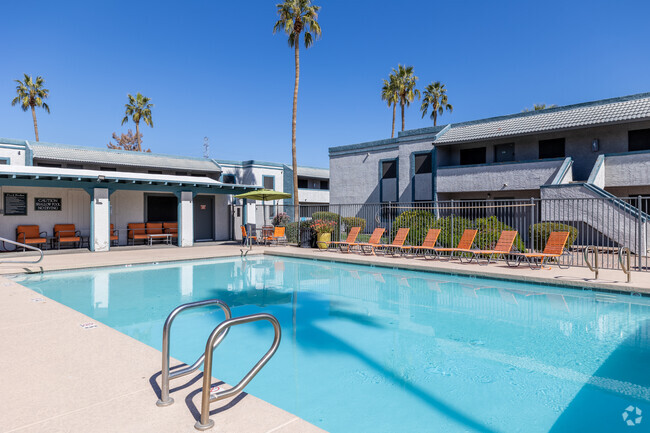 Building Photo - Gilbert Square Apartments