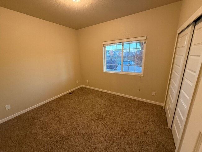 Photo - Spacious Modern 5-Bedroom Ranch Home in Hidden Valley Farm