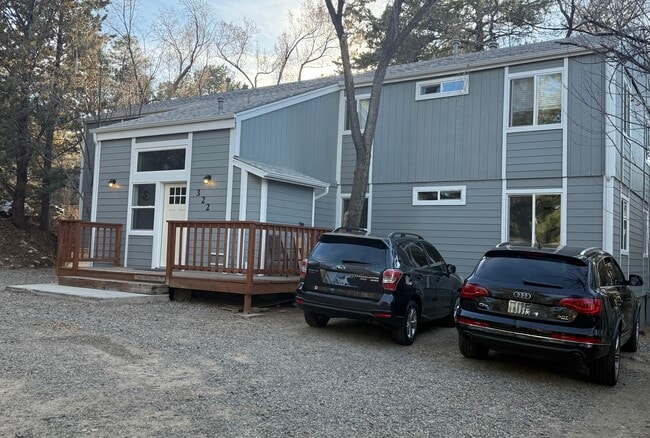 Building Photo - 322 Pioneer Dr Unit #2