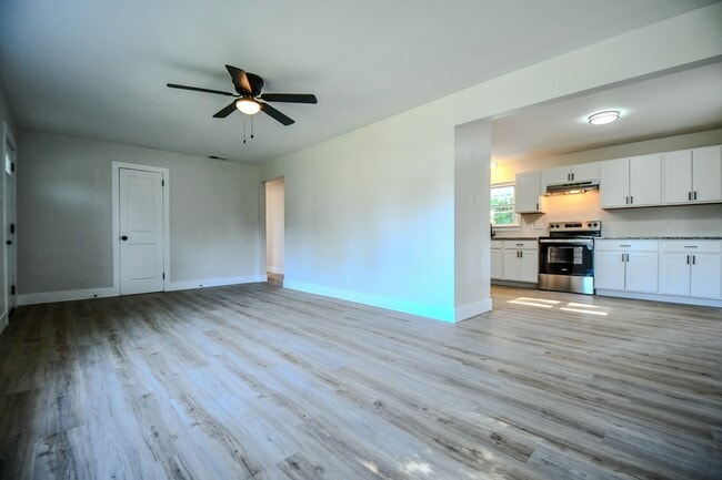 Photo - 4126 Sylvan Dr