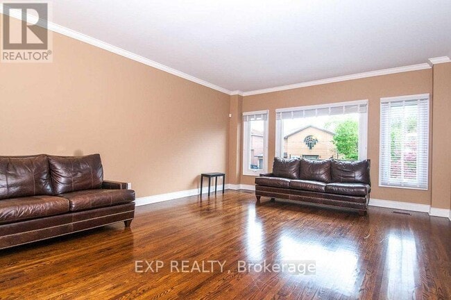 Photo - 220 Viewmount Ave