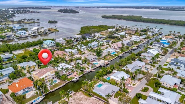 Photo - Stunning Annual Rental: Luxury Coastal Liv...