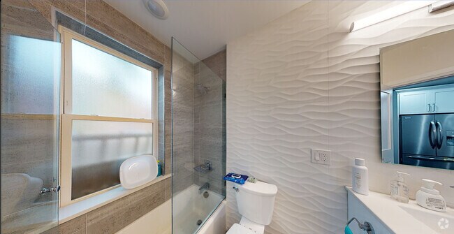Building Photo - 7 Strathmore Rd Rental