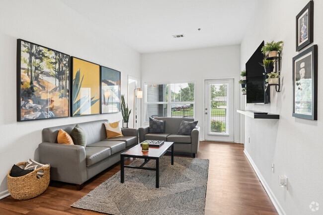 4 Balcony Renovated 4BR, 4BA - 1,520SF - Living Room - The Social on Hovey