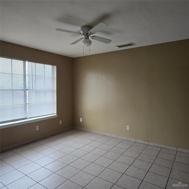 Photo - 12 S Bryan Rd