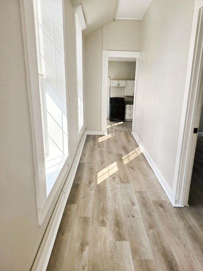 Photo - Central Ave Unit 3 - Premium