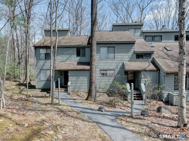 Building Photo - 355 Ledge Dr Unit 355