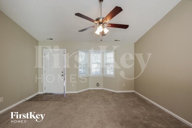 Photo - 3204 Faircroft Way