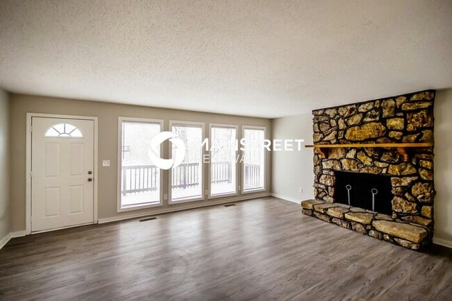 Photo - 3 Bedroom Pet-Friendly Home in MCCALLA, AL with Main Street Renewal