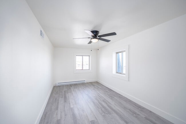 Photo - Ephrata Commercial Building