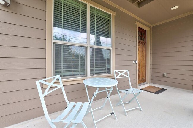 Photo - 3319 Dalton St