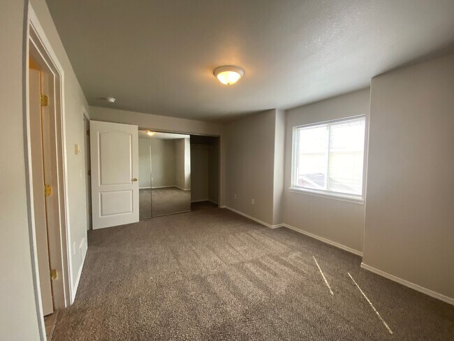 Photo - 2601 NW Cedar Ave Unidad #3