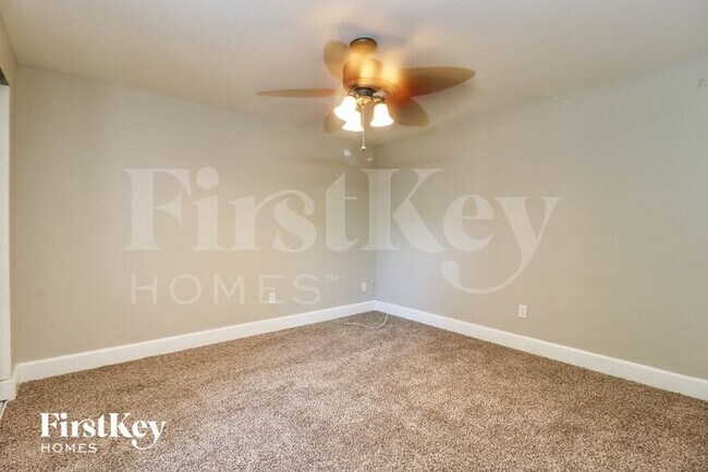 Photo - 7910 Woodgrove Cir