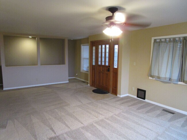 Photo - *PRICE IMPROVEMENT* Spacious 2 Story, 2 Bedroom, 2 Bath Home on Corner Lot in Ochoco West Subdivi...