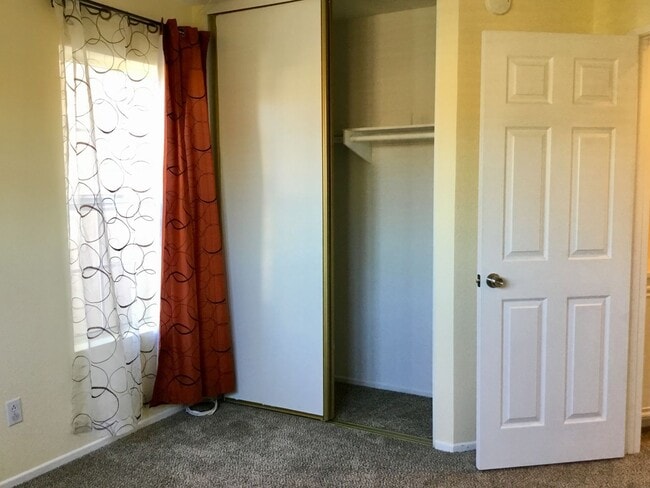Photo - 2345 Greenbriar Dr