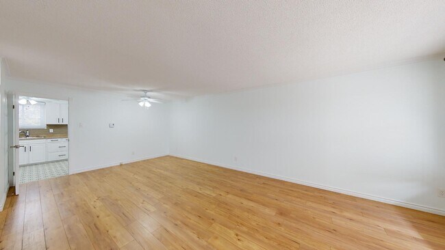 Photo - MODERN THREE BEDROOM TOWNHOME BY WHITEHOAK... Unit 56