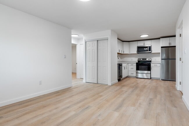 Photo - 303 Broadway Unit B6