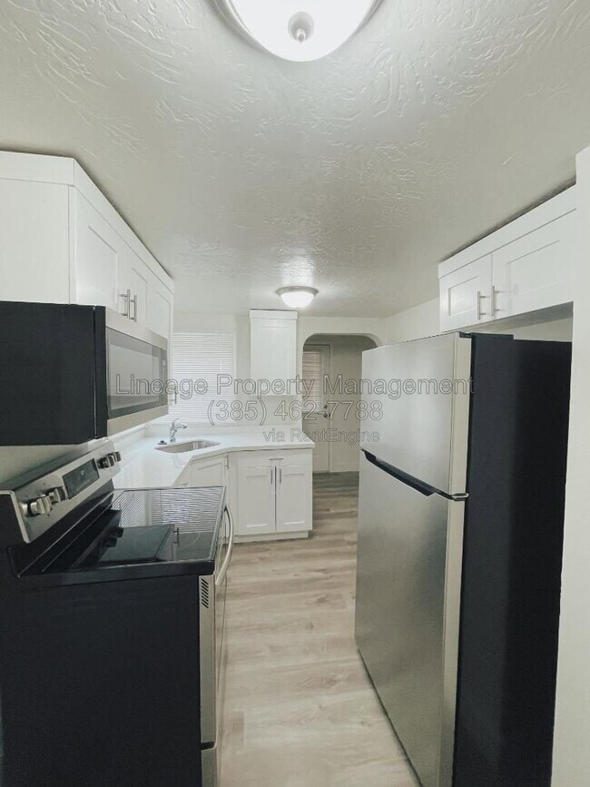 Photo - 753 E Scott Ave