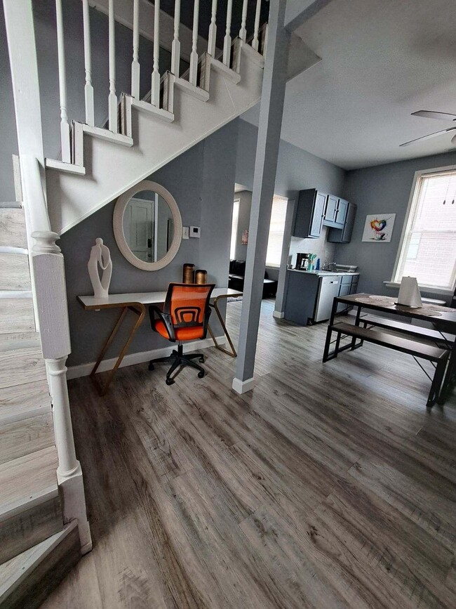 Building Photo - 4 bedroom in Chicago IL 60618 Unit 2R Rental
