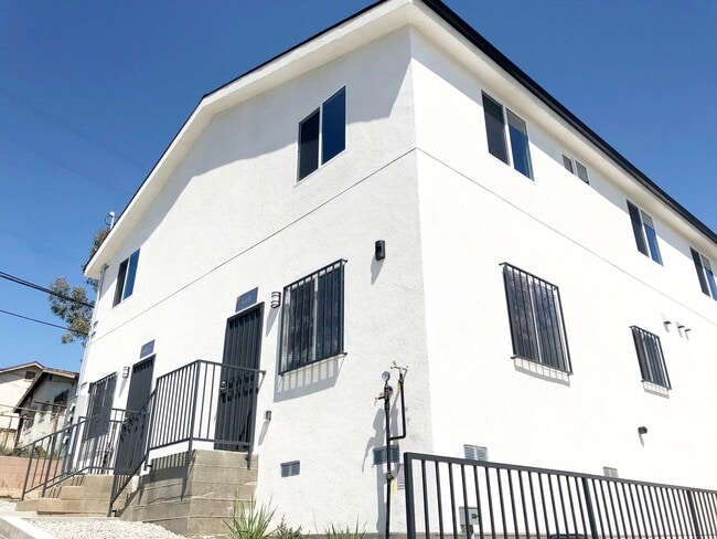 Building Photo - 410 Sloat St Unit 410 Sloat