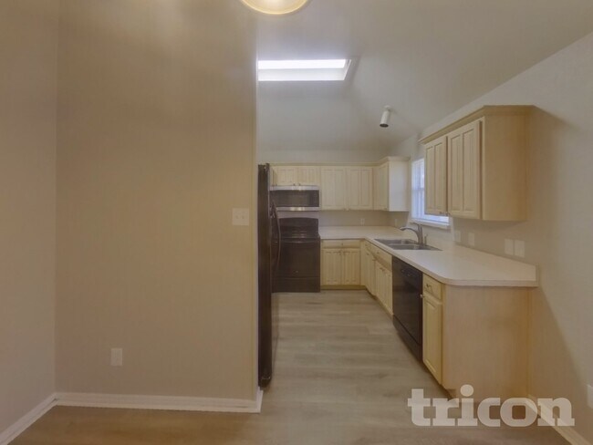 Photo - 7501 Ashcroft Cir