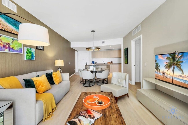 Building Photo - 4111 S Ocean Dr Unit ID1227331P