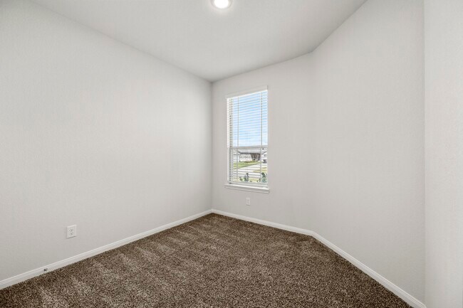Photo - 25207 Pomegranate Pl