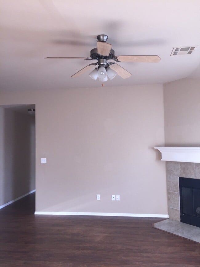 Building Photo - 4516 SE 77th St Unit 4518 SE 77th Rental