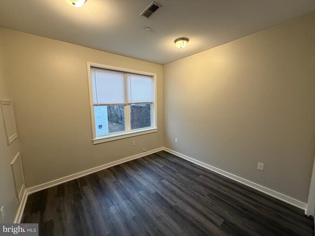 Photo - 1535 Cecil B. Moore Ave Unit B