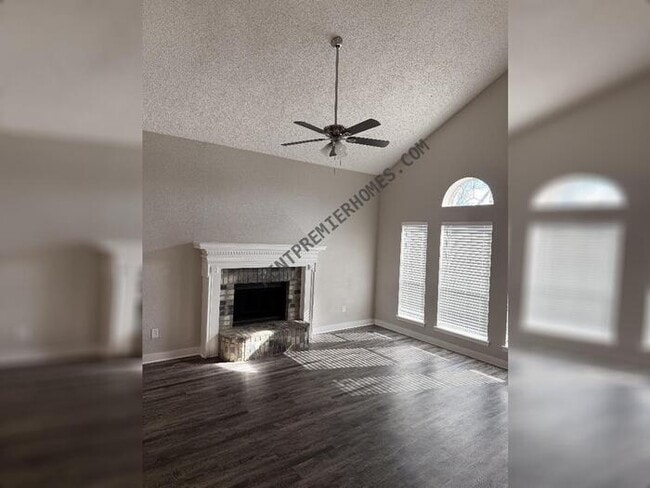 Photo - 1104 Union Dr