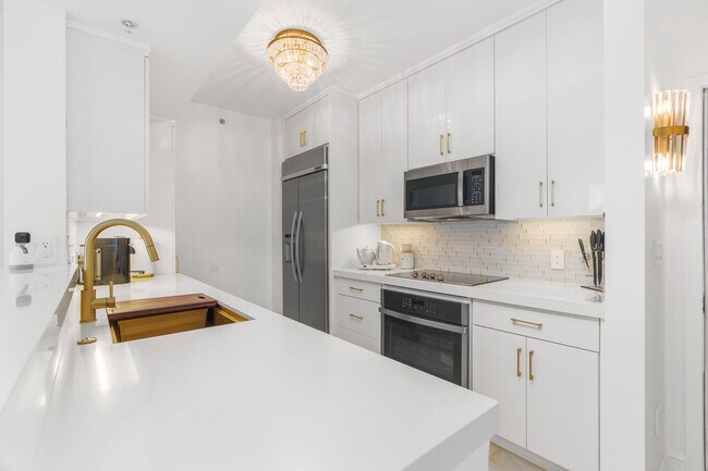 Photo - 550 Okeechobee Blvd Unit 1409