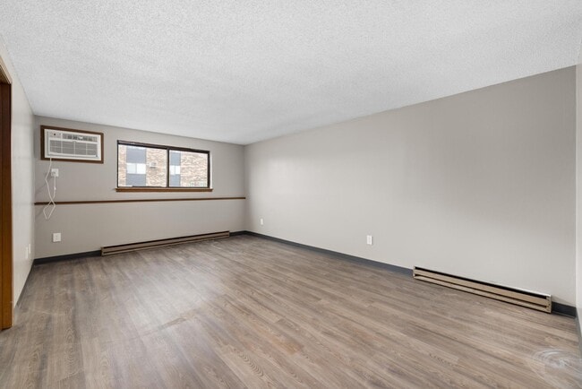 Photo - Maplewood Apartments