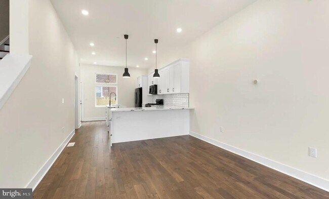 Photo - 2719 Lefevre St