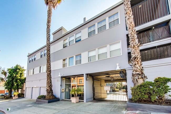 Palm Crest Apartments - Palm Crest Apartments
