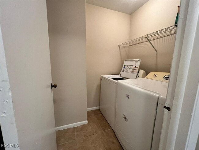 Building Photo - 3911 Country Club Blvd Unit 201