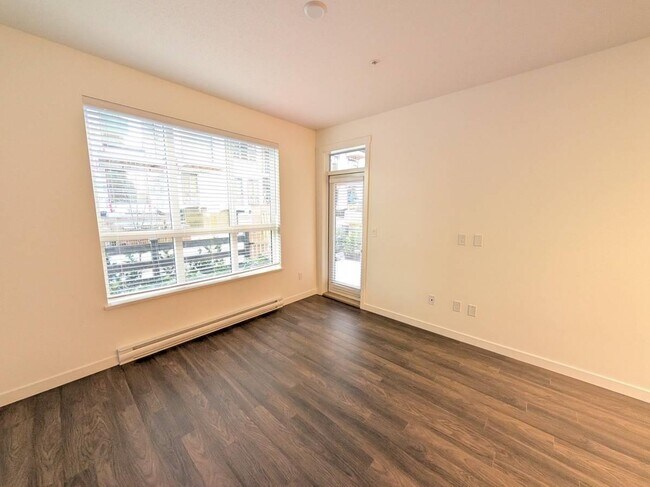 Photo - 15777-15785 85 Ave