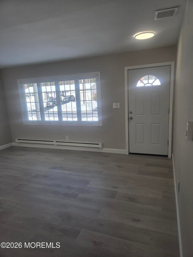 Photo - 361 Constitution Dr