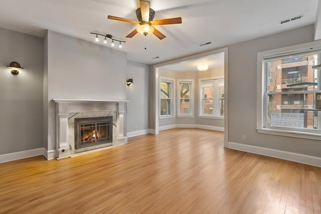 Photo - 842 W Agatite Ave Unit 2E