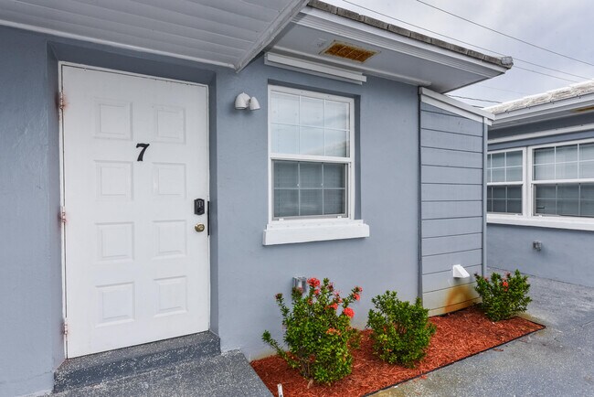1001 S Federal Hwy Unit 7