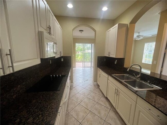 Photo - 6920 Julia Gardens Dr