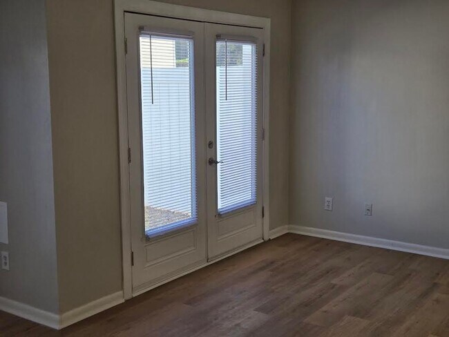 Photo - Wonderful 3 bedroom 1.5 bath Townhome in W...