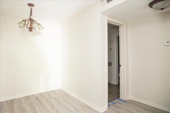 Photo - Newly Updated 1/1 Condo 1 Mile From Downto... Unit B