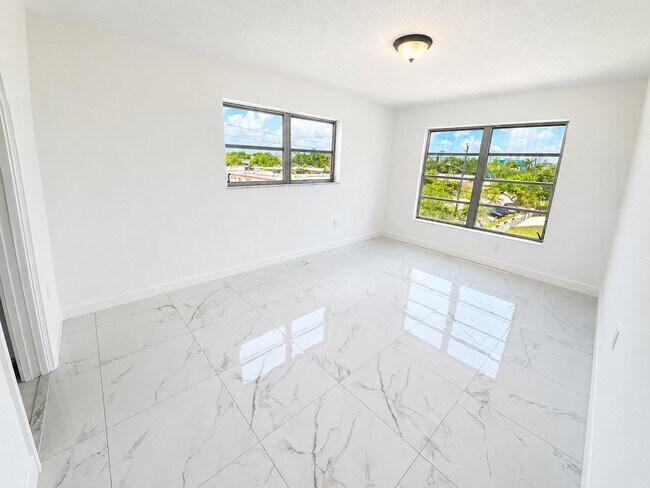 Photo - 1850 NE 169th St Unit 414